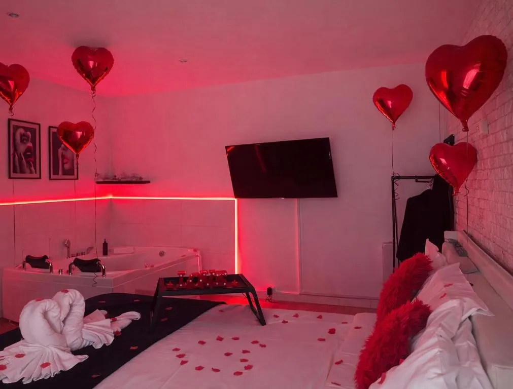 Good Vibes Only, love room à Orléans