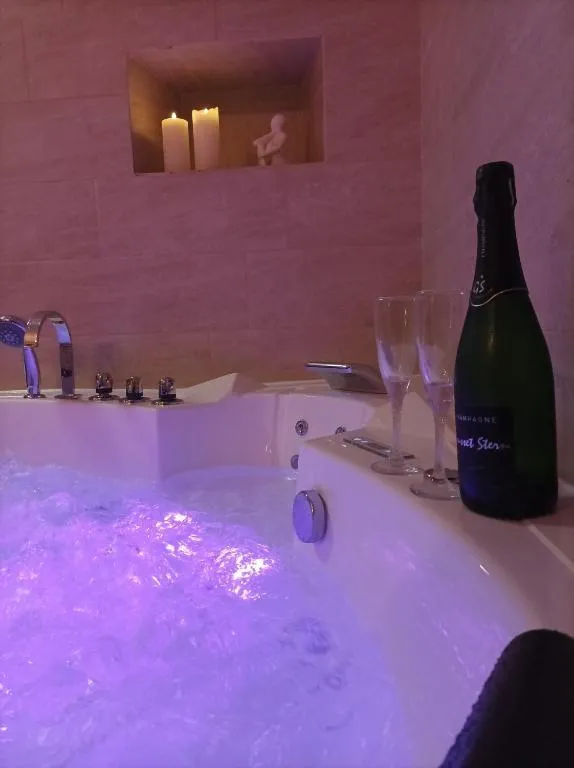 Ti Gernevez, suite avec spa à Briec