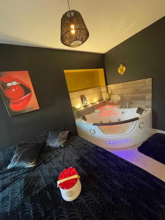 Studio M, suite avec spa à Pézenas