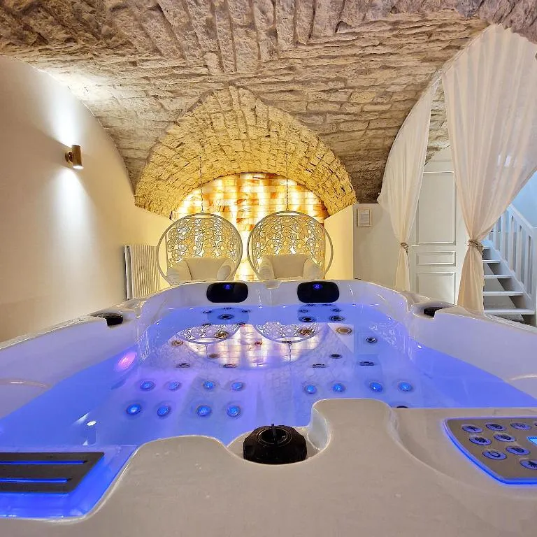La Dolce Vita, suite avec spa à Dole