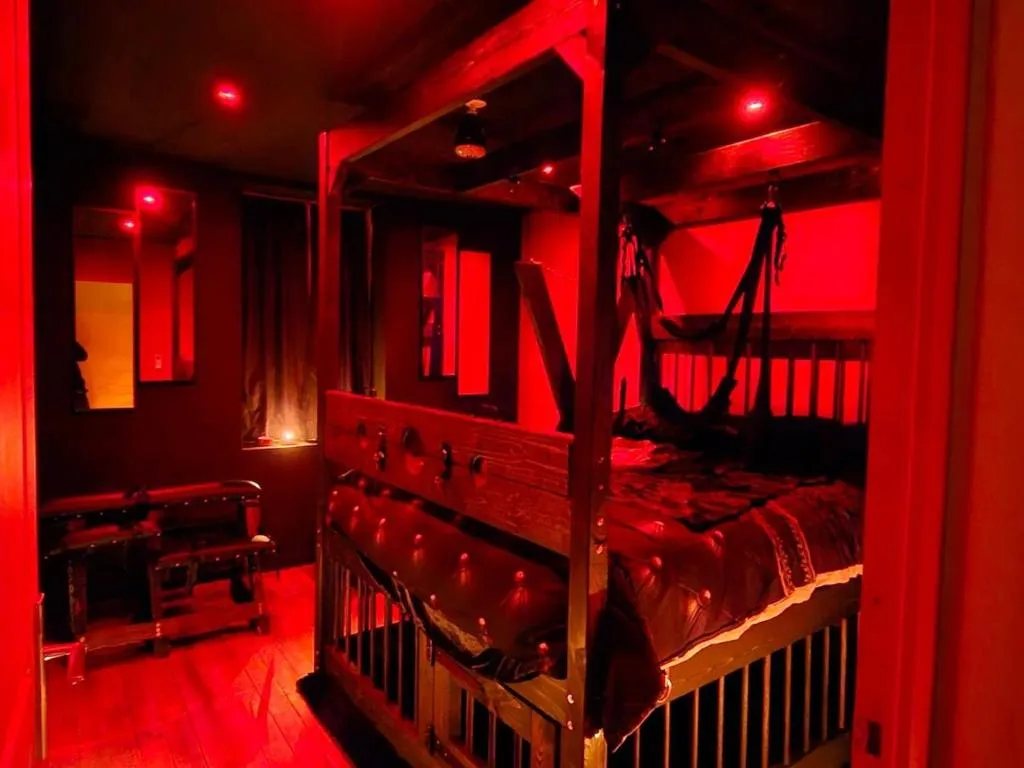 Apocalypse Love Room, love room à Vianne