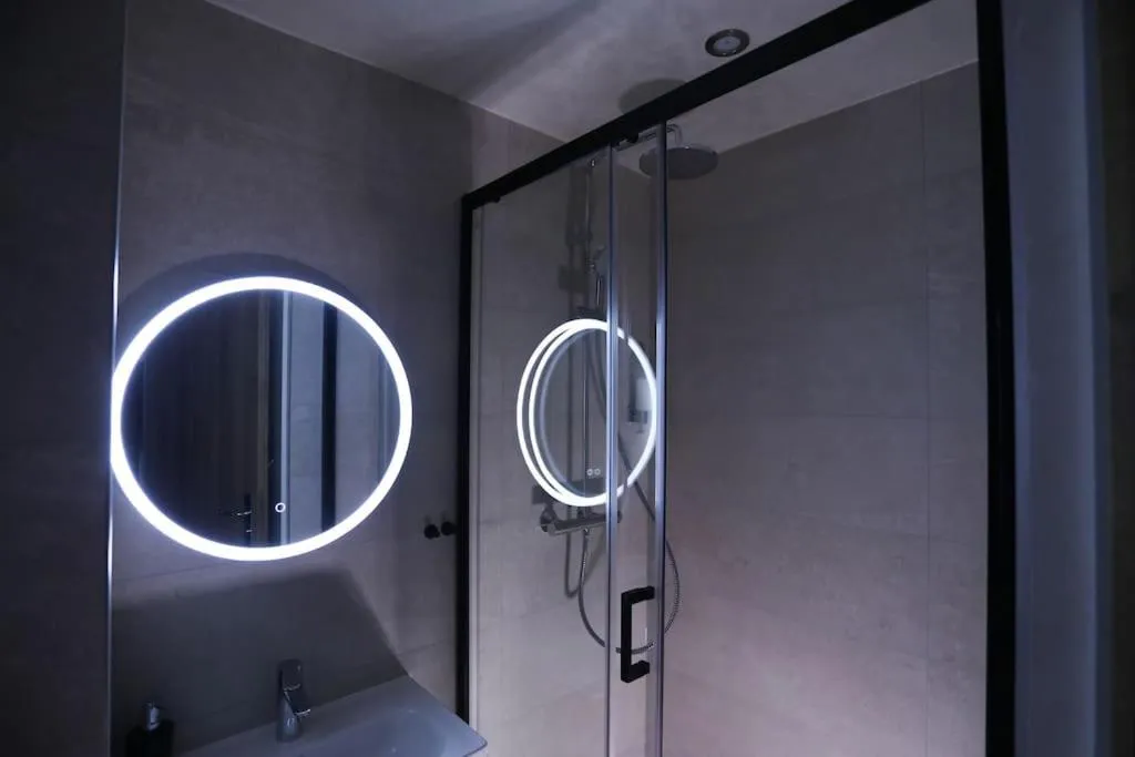 Suite Jacuzzi Zénith à Strasbourg, photo 3