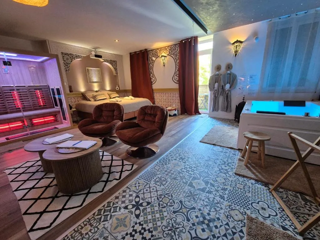 Suite Orientale, suite avec spa à Serrières
