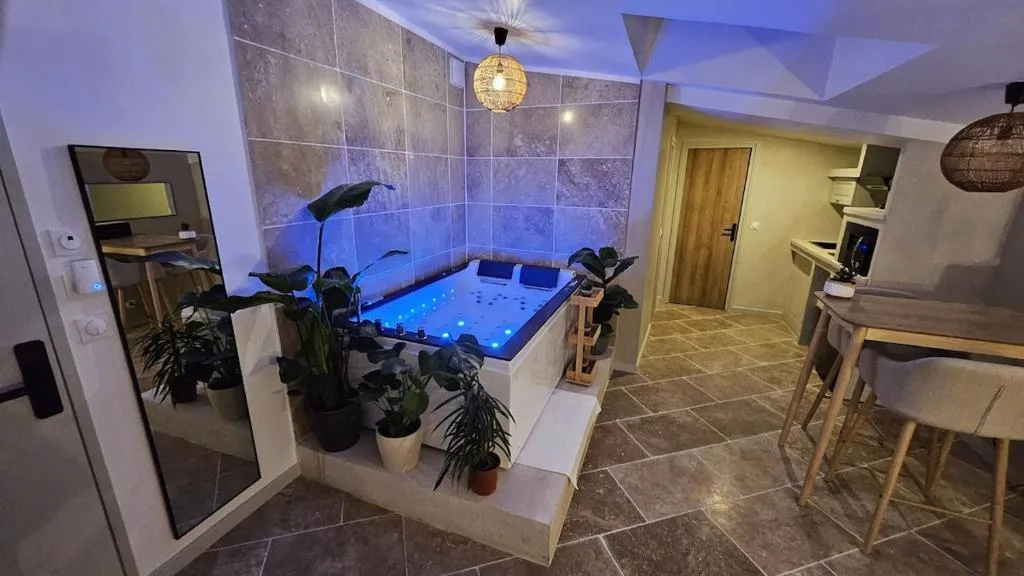 Suite Tilleul, suite avec spa à Montgé-en-Goële