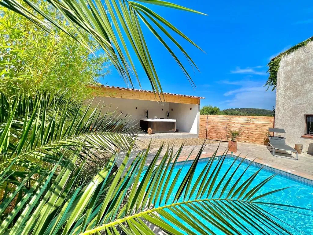 Studio Jacuzzi et Piscine à Lorgues, photo 4