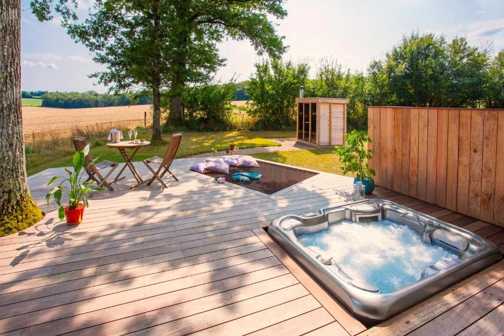 Gîte La Parenthèse, suite avec spa à Saint-Fargeau