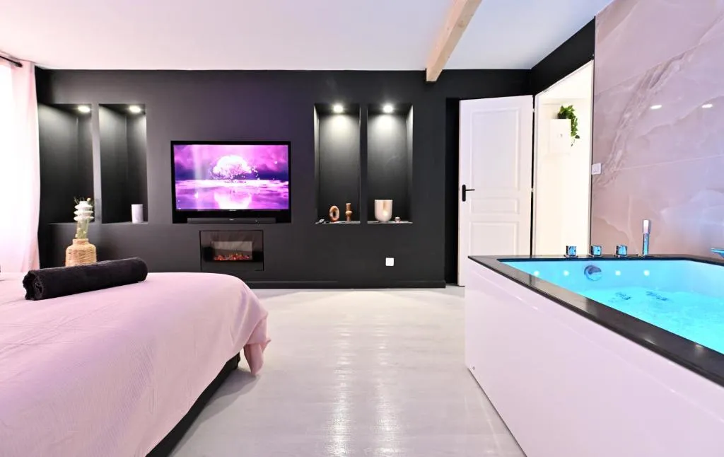Appartement Bain à Remous à Sens, photo 4
