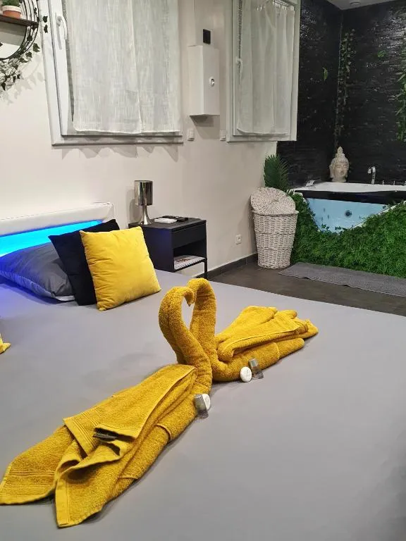 La Suite Jacuzzi des Catalans à Marseille, photo 3