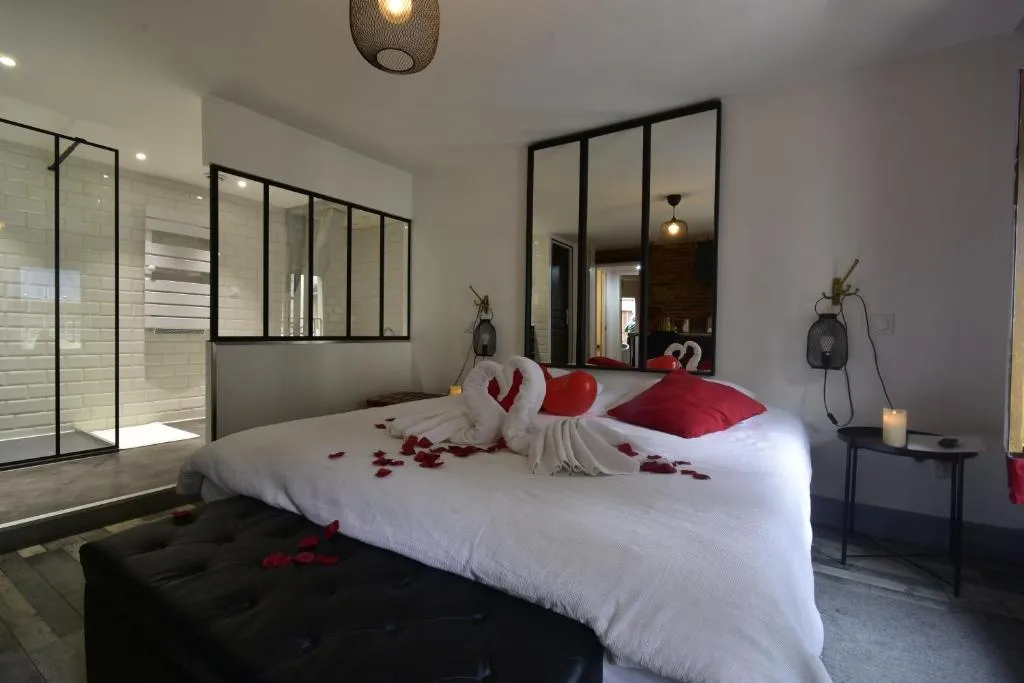 L'Appartement Urban Love, suite avec spa à Verneuil d'Avre et d'Iton