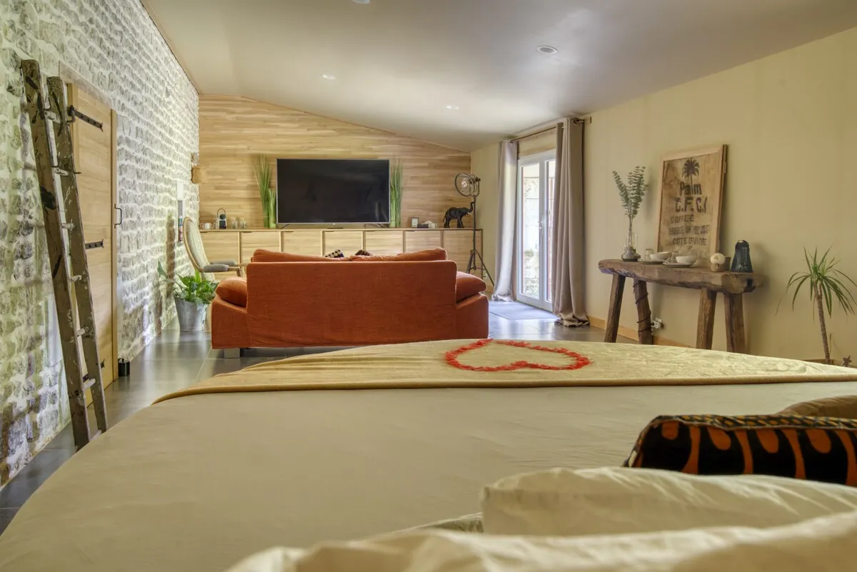 La Suite Tesoro à Saint-Martial-sur-Né, photo 6