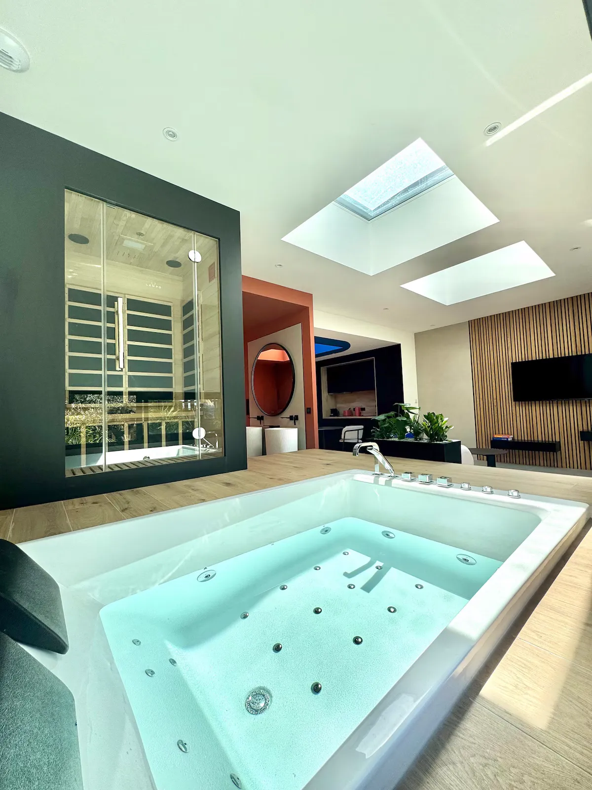 La Villa Piedra Terra Cotta, suite avec spa à Bruz