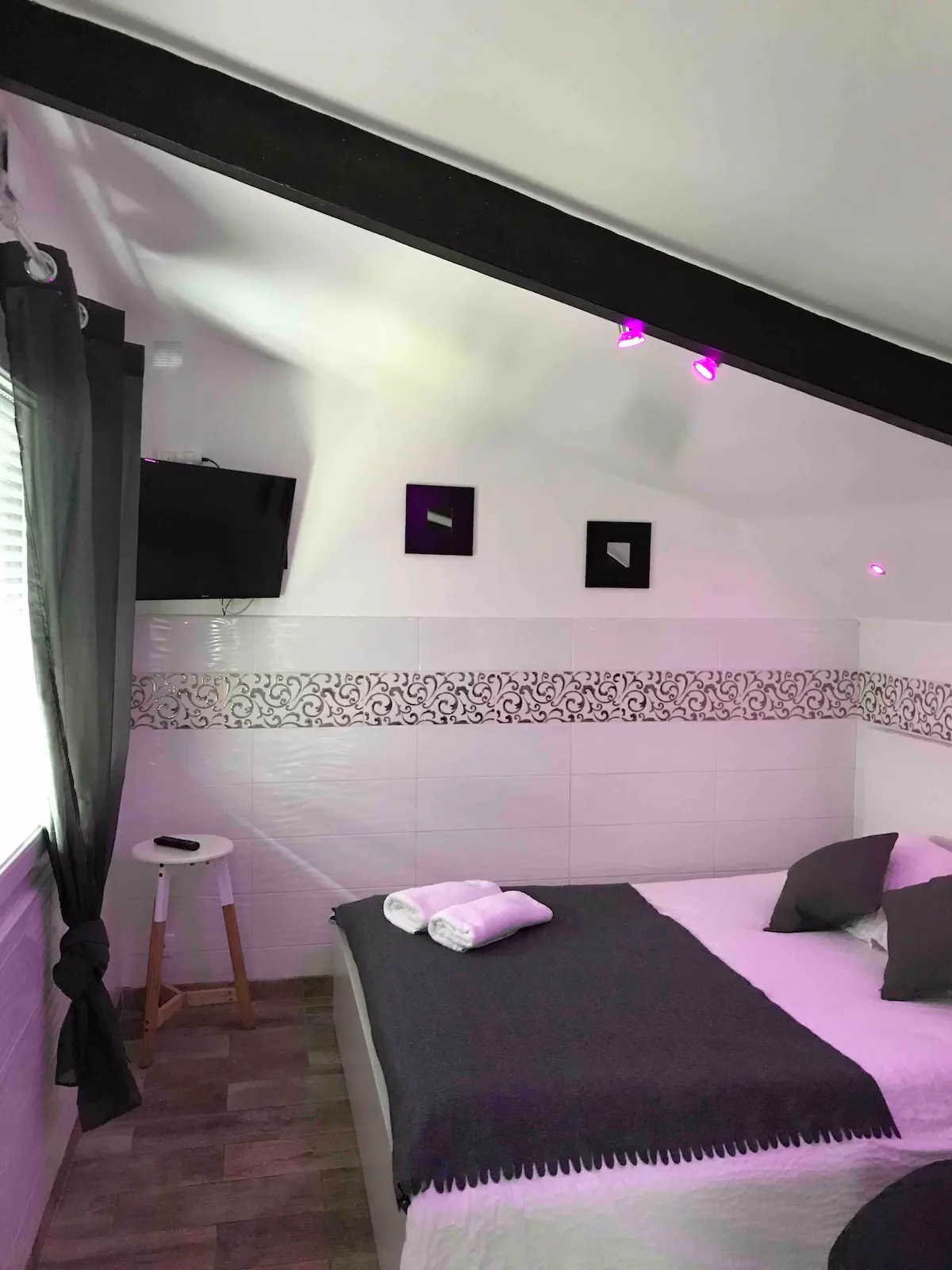 La Cabane Jacuzzi à Corbeil-Essonnes, photo 7