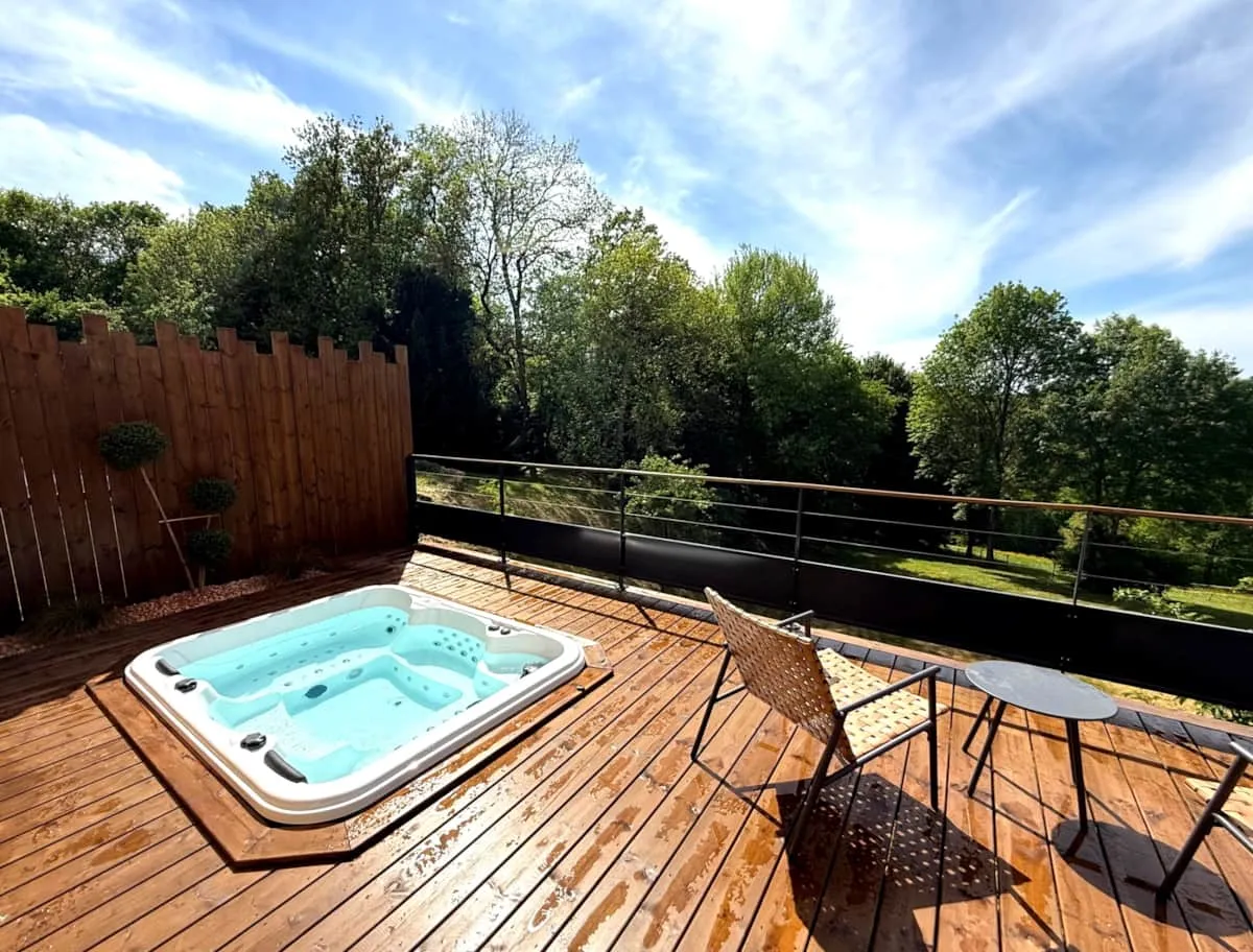 Le Temps d'une Romance, suite avec spa à Montreuil-le-Henri