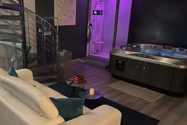 La Suite Jacuzzi Hammam à Bourg-lès-Valence, photo 4