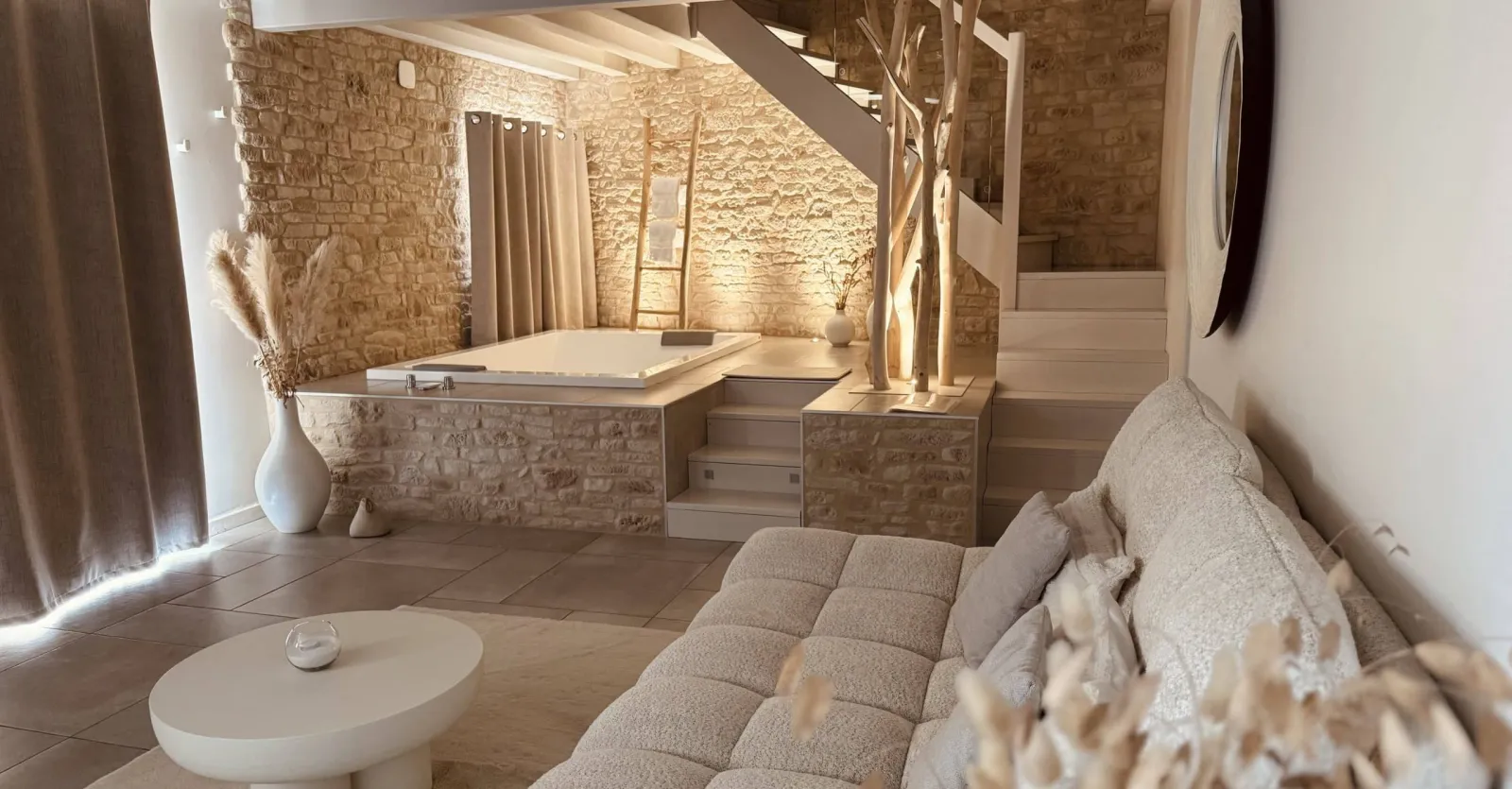 La Romantique, suite avec spa à Notre-Dame-de-la-Mer