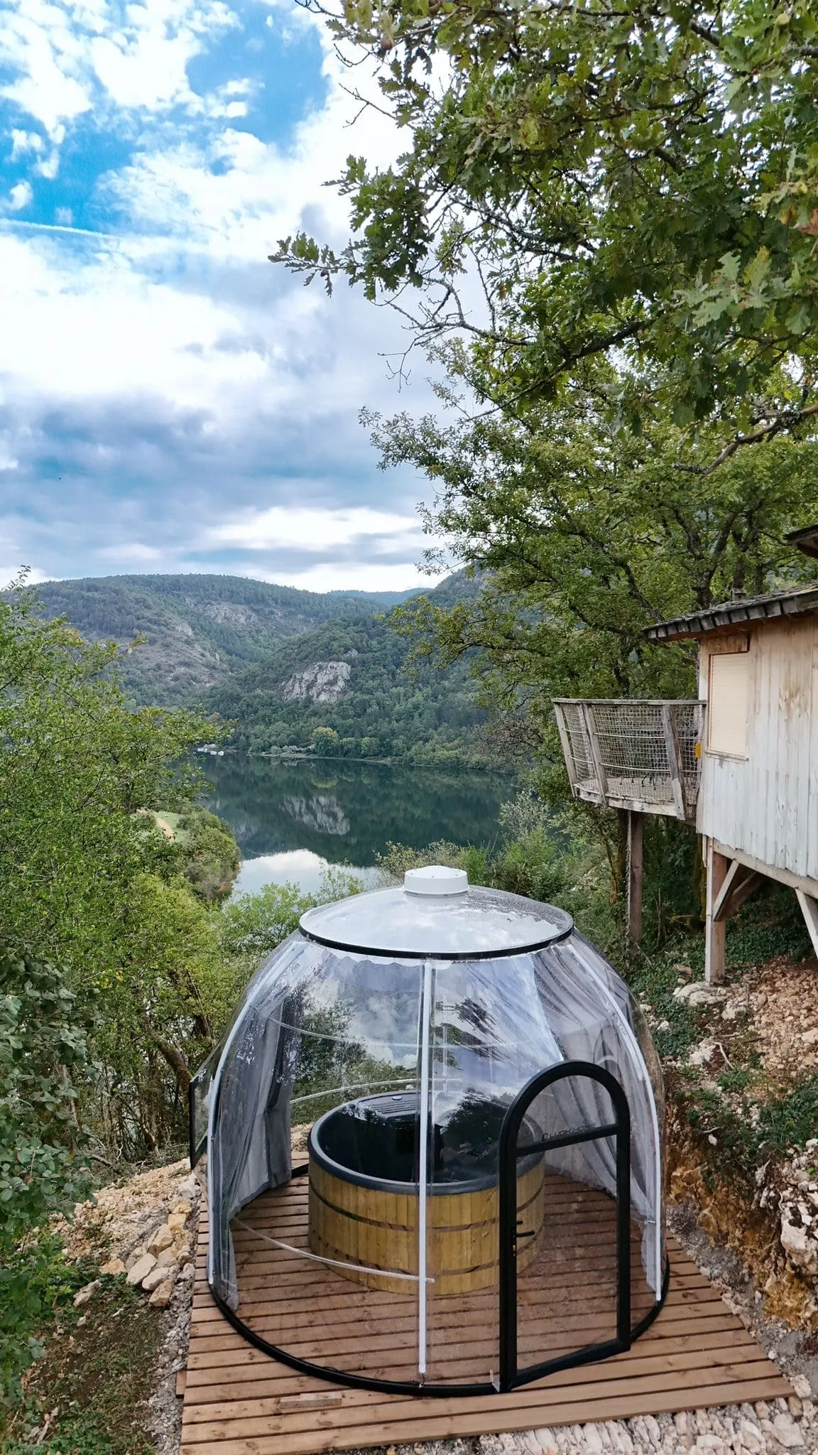 La Cabane La Sapinière à Serrières-sur-Ain, photo 2