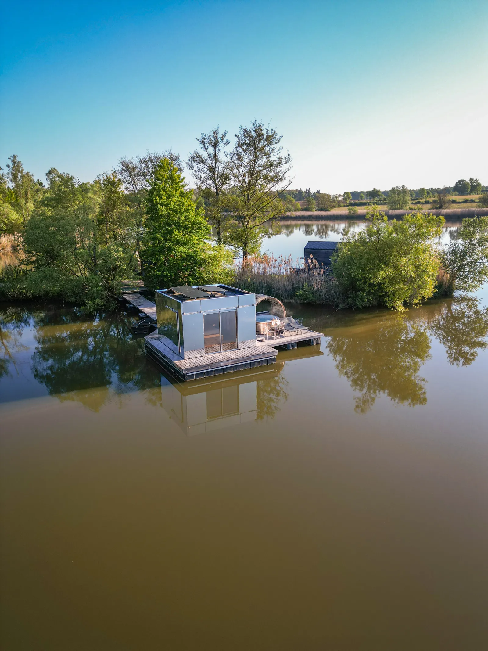 La Cabane Miroir à Bâgé-Dommartin, photo 2