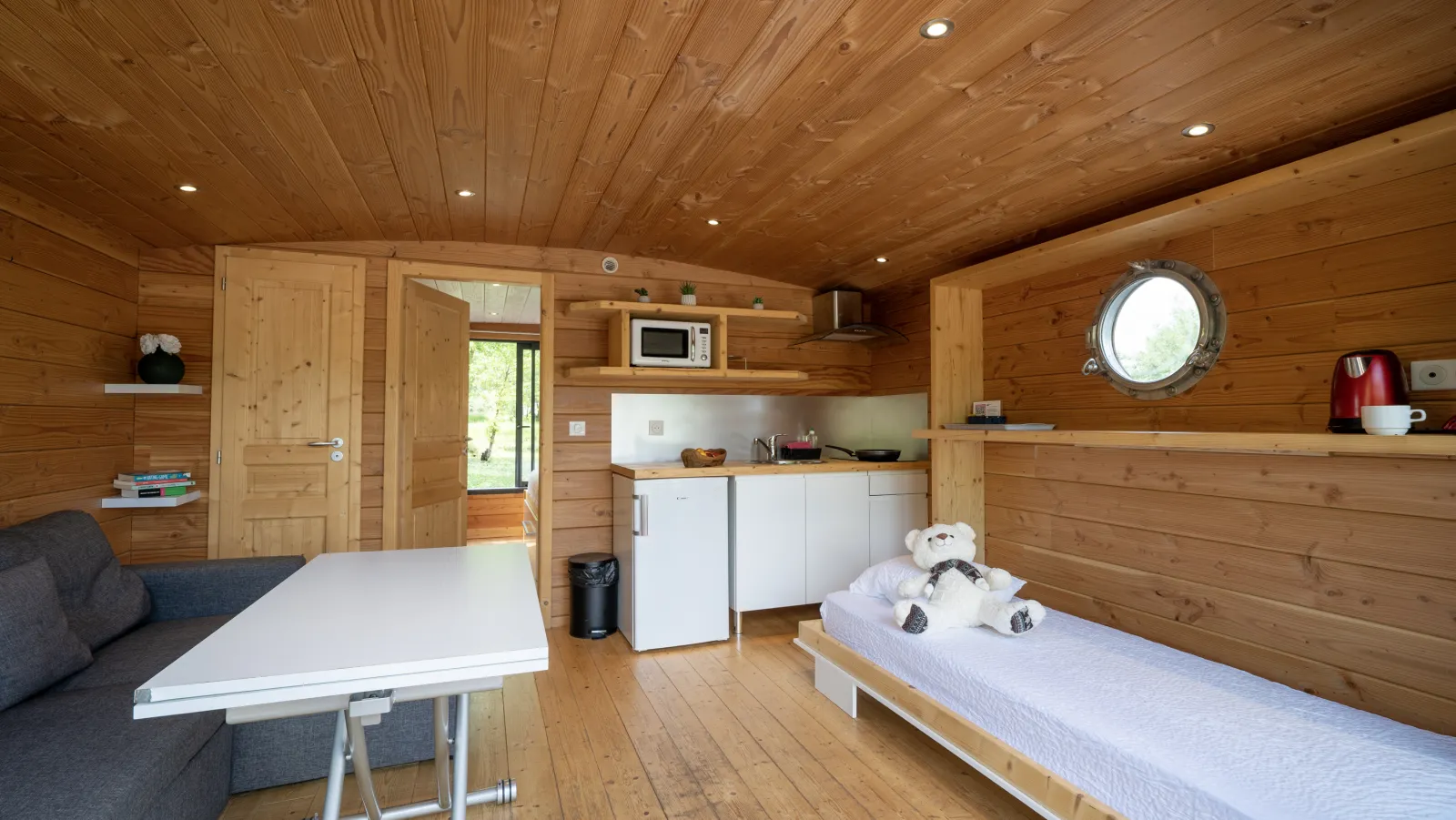 La Toue Cabanée Spa à Chassenard, photo 2