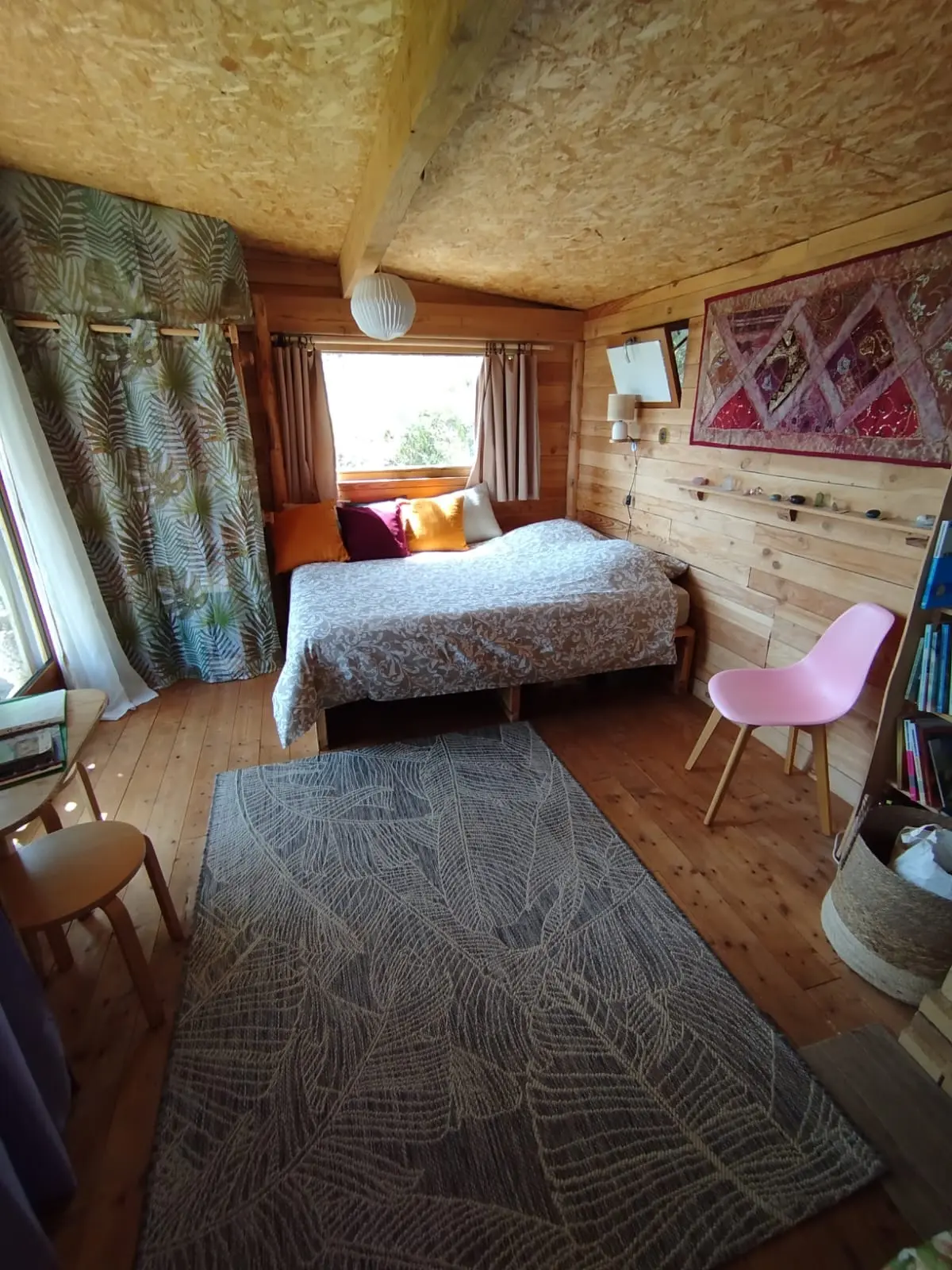 Cabane du rayon vert à Saint-Michel-de-Chabrillanoux, photo 6