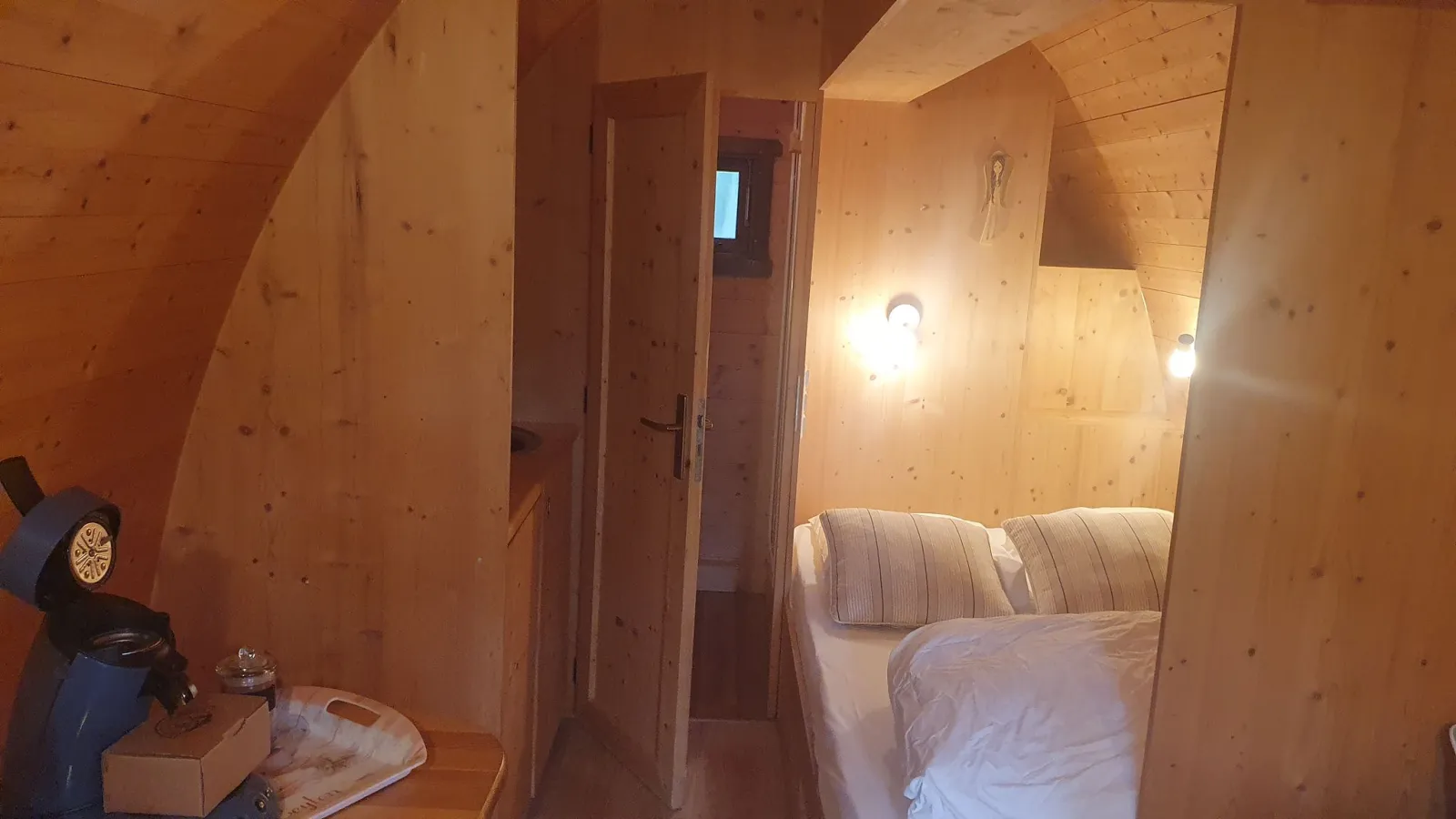 Cabane forestière à Vogüé, photo 7