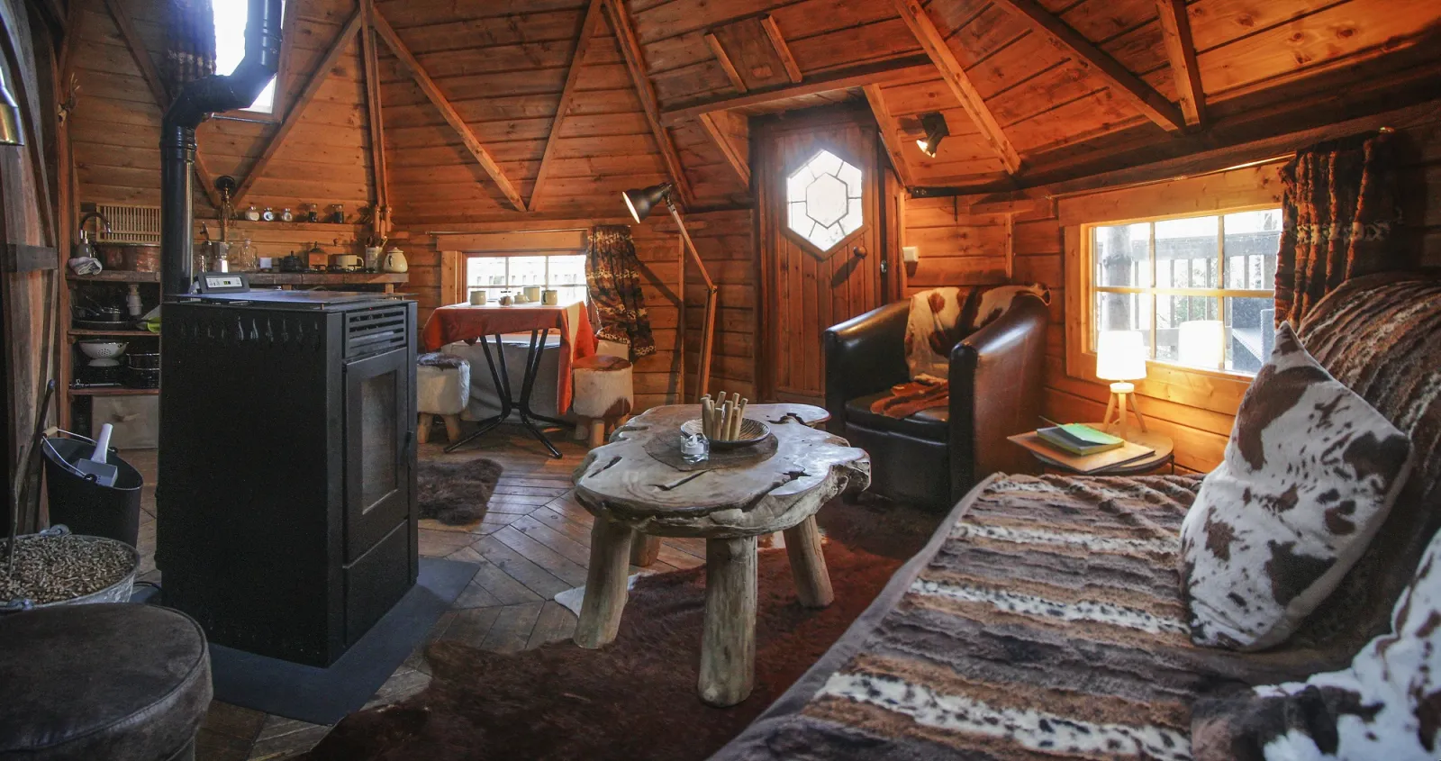 Cabane des Trappeurs à Cheylade, photo 4