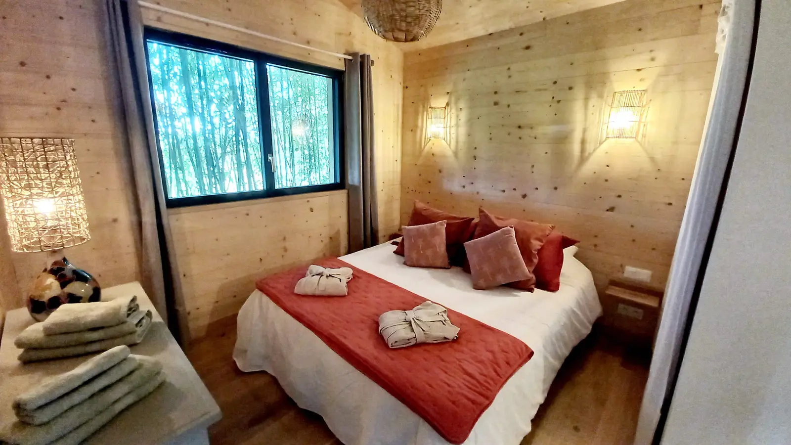 Cabane Spa Bambou à La Bégude-de-Mazenc, photo 4