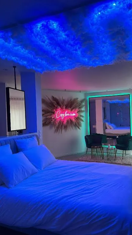 Cosy Love Room à Le Plessis-Belleville, photo 2