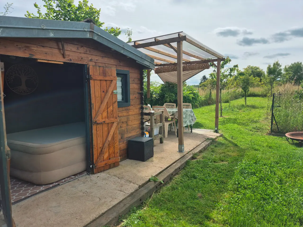 Cabane du verger à Essertenne-et-Cecey, photo 3