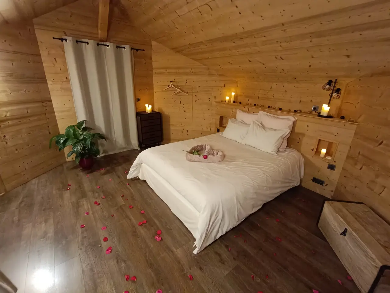 La Cabane de Lyns à Saint-Diéry, photo 4