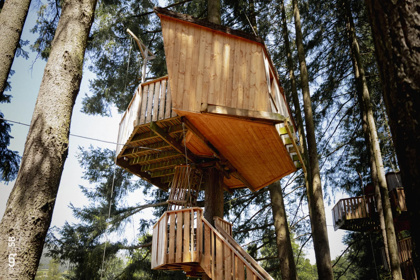 Cabane Hirondelle, cabane à Cublize