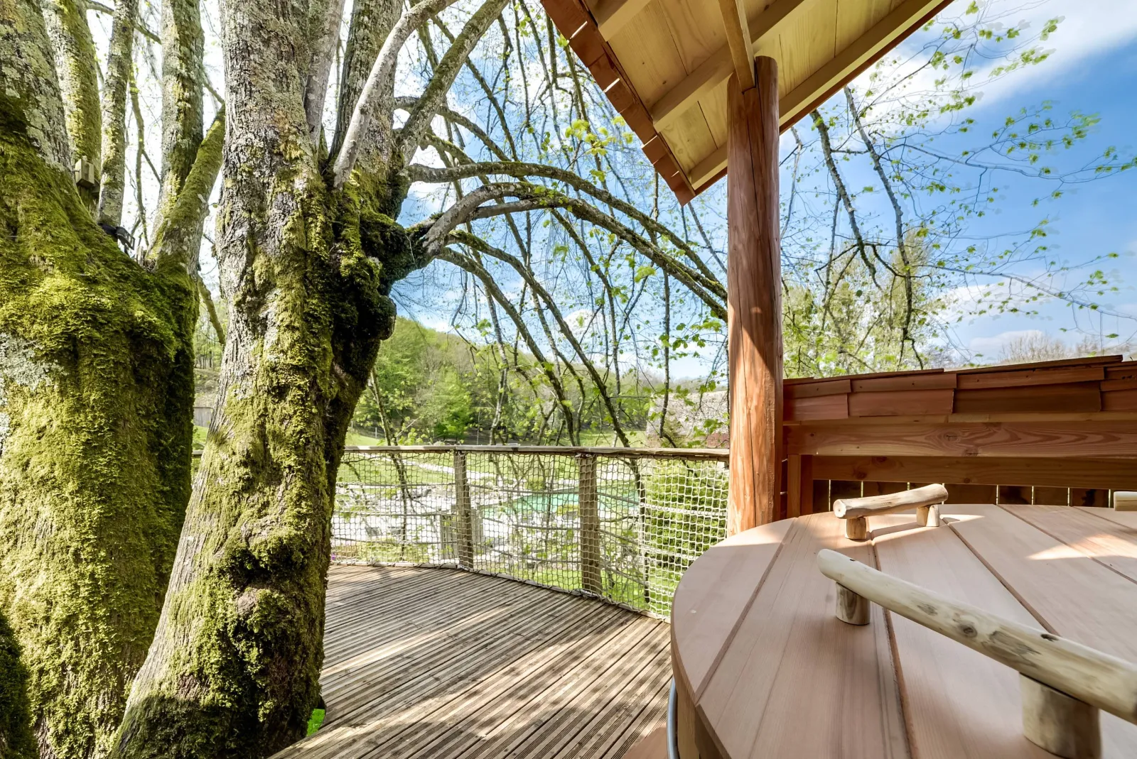 Cabane Spa des Tilleuls à Corcelle-Mieslot, photo 3