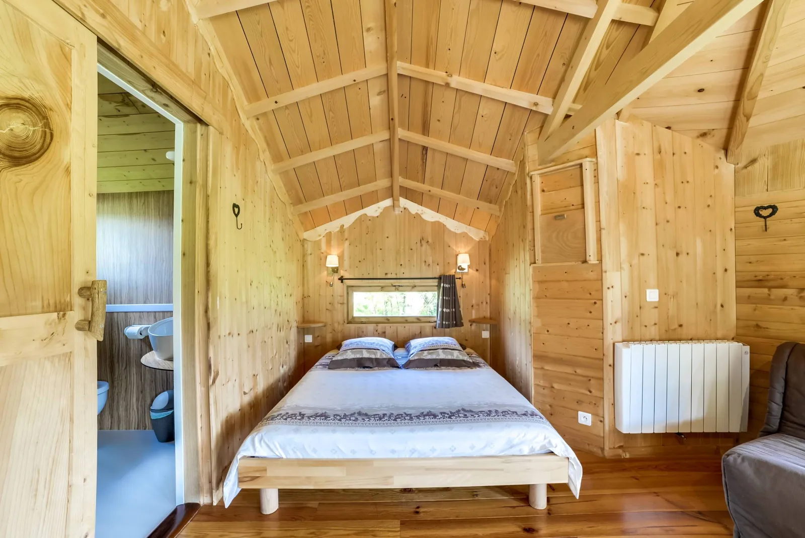 Cabane Spa des Tilleuls à Corcelle-Mieslot, photo 7