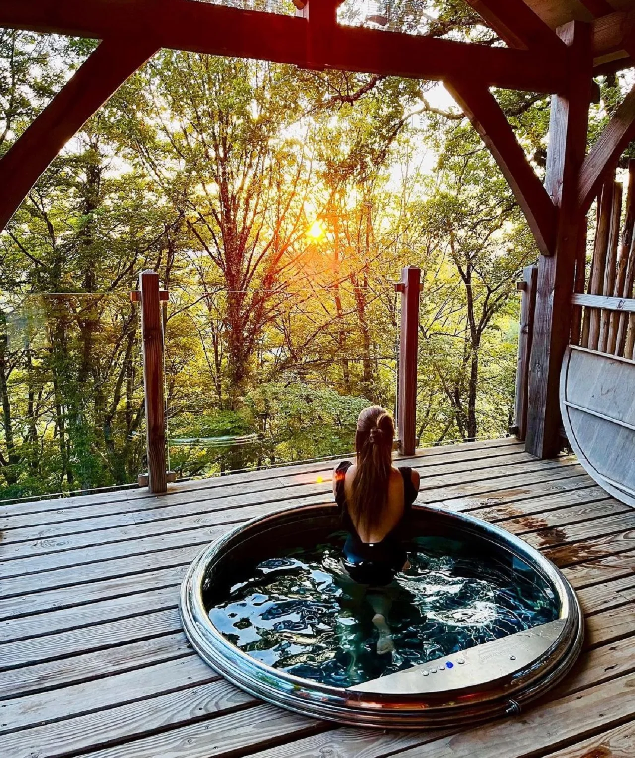 Cabane Spa Écureuil à Bonlieu, photo 2