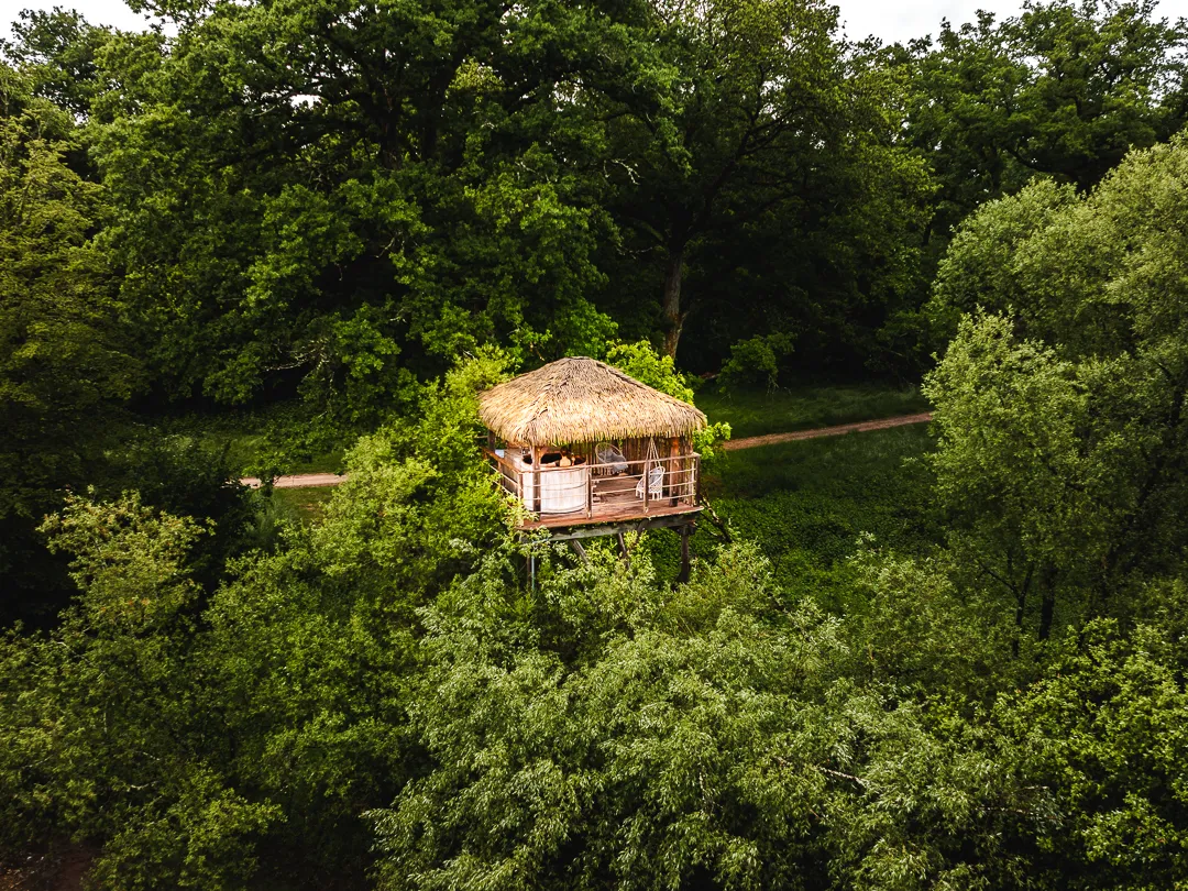 Cabane Spa Refuge à Chassey-lès-Montbozon, photo 4