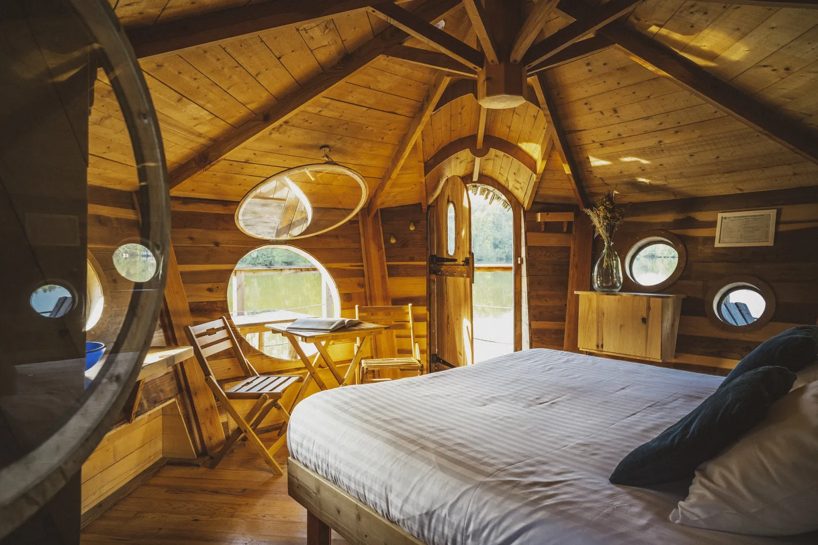 Cabane Spa Lagon à Chassey-lès-Montbozon, photo 6