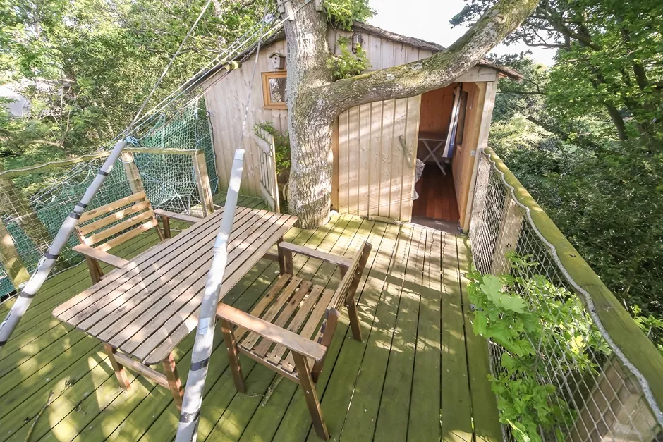 Cabane Tour, cabane à Hénanbihen
