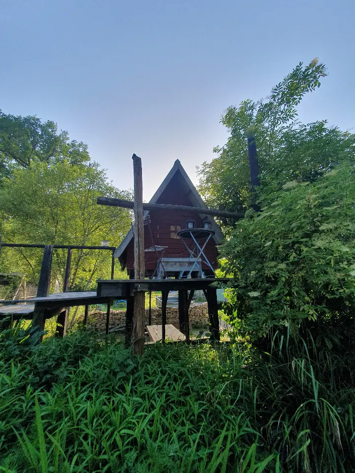 Cabane Nichoir à Saint-Sulpice-la-Forêt, photo 7