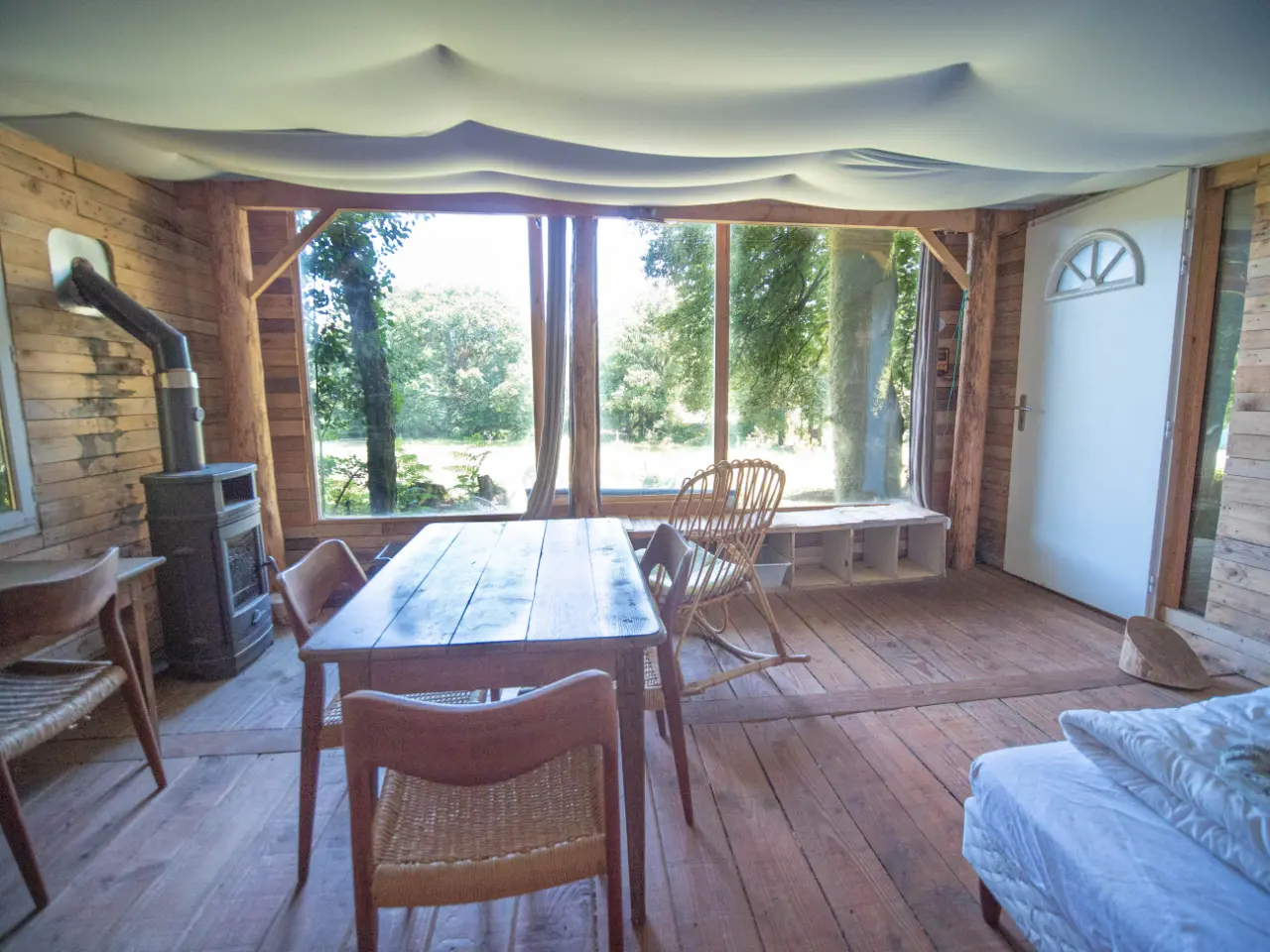 Cabane de l'écovillage à Priziac, photo 3