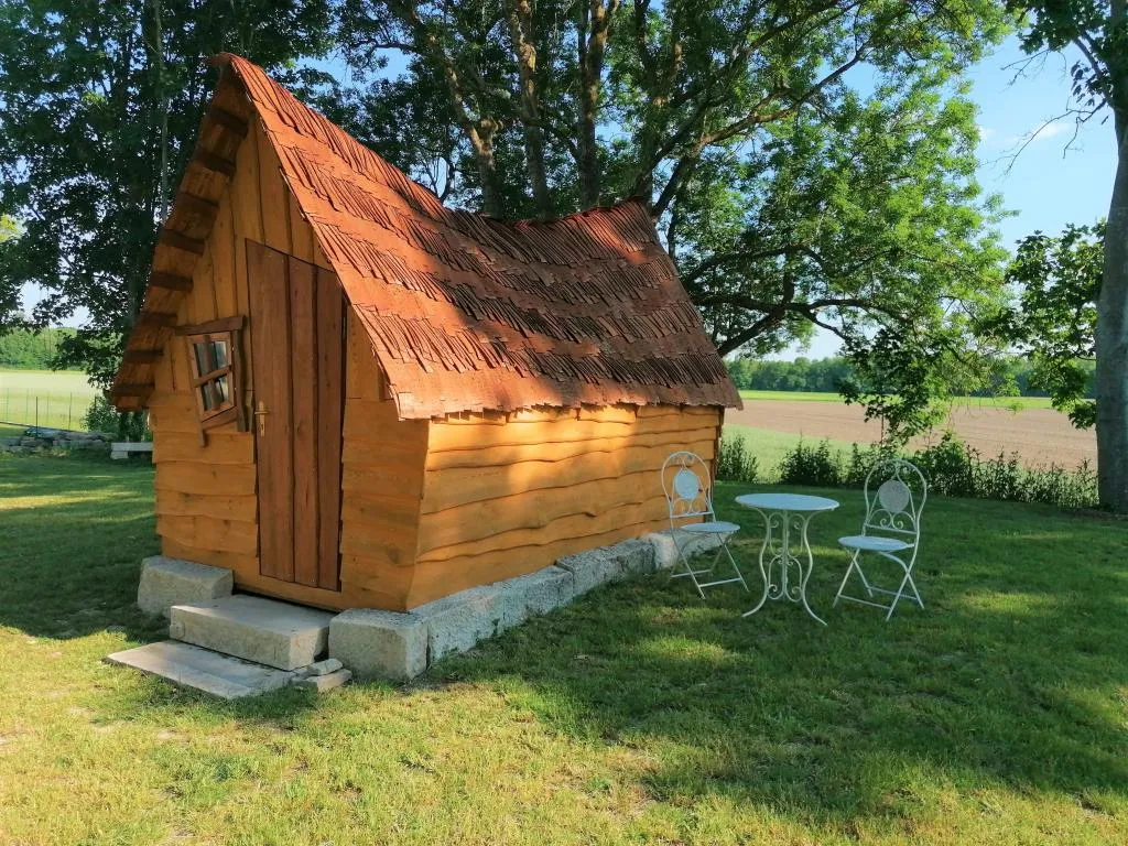 La Petite Cabane de la Gare, cabane à Esclavolles-Lurey