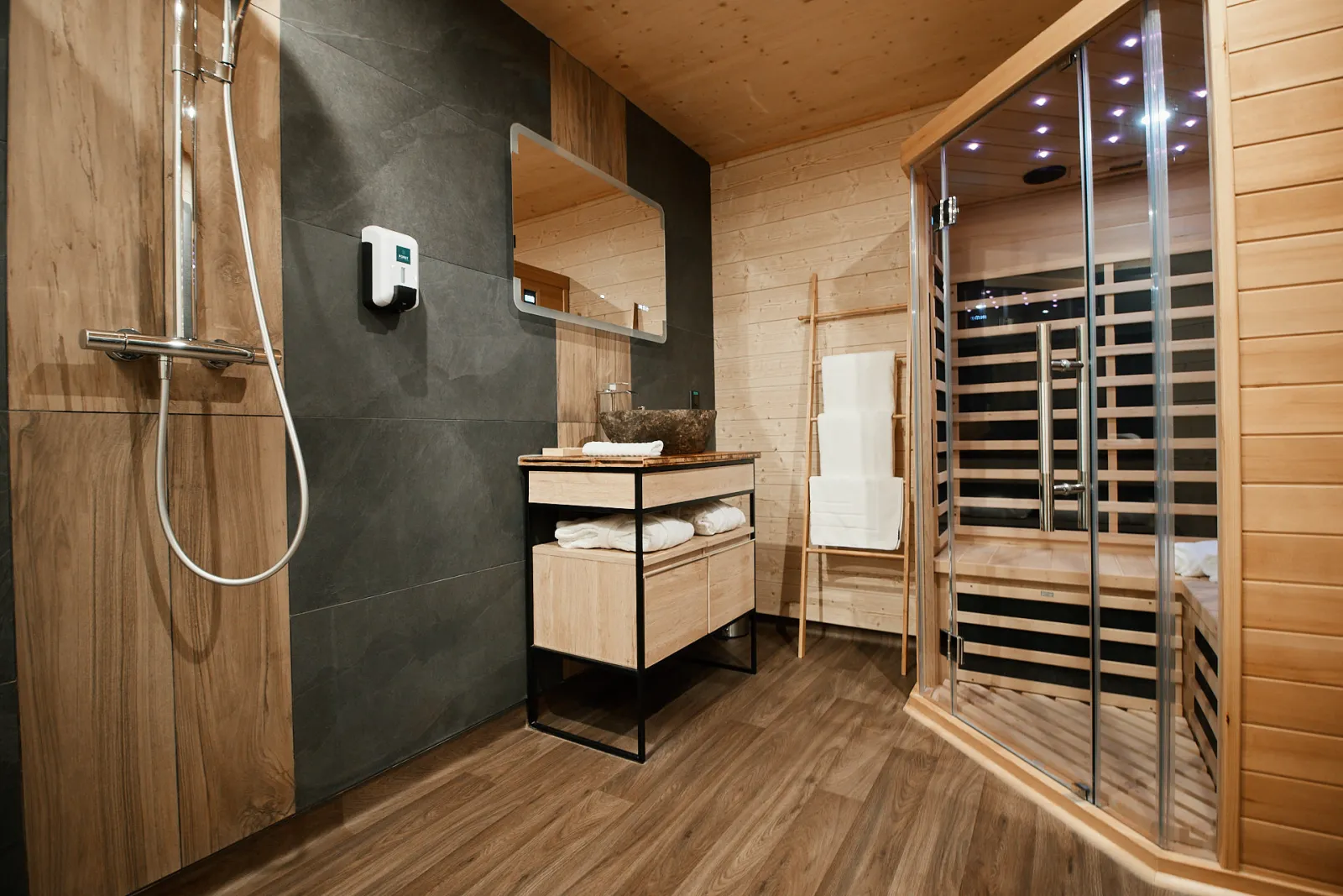 Cottage Spa Orion à Ville-sur-Illon, photo 6