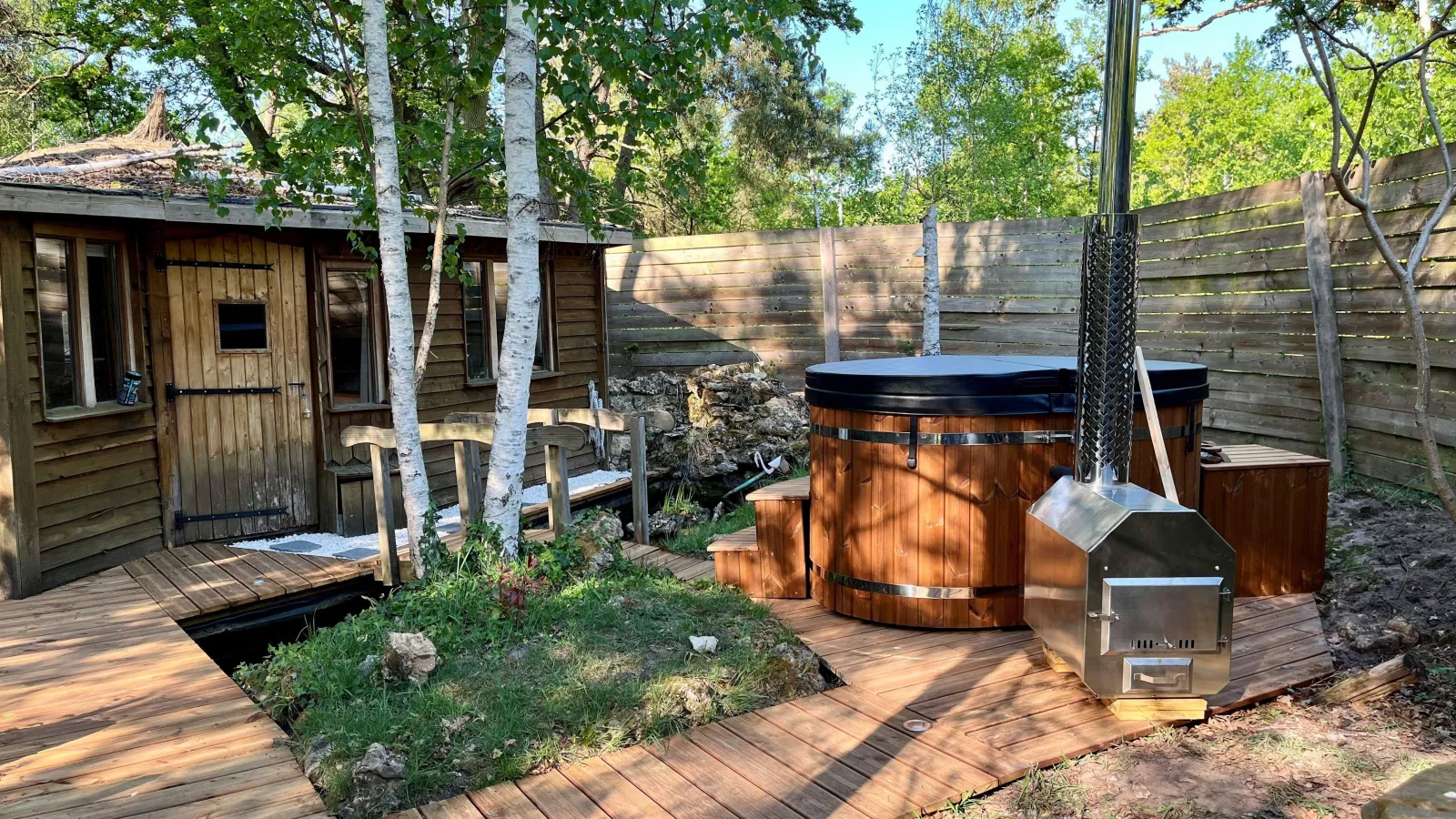 Seuls au Monde, cabane à Fère-en-Tardenois