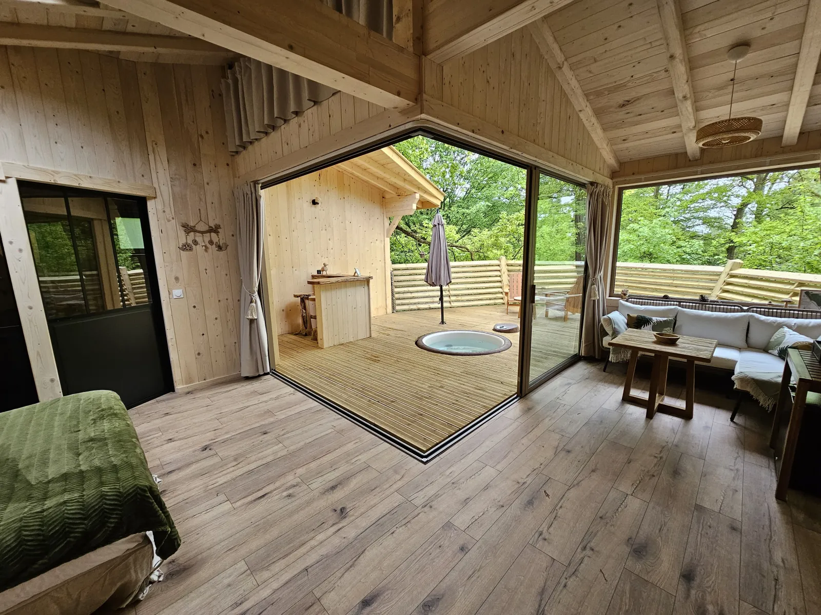 Cabane Spa Idylle à Rosoy-en-Multien, photo 3