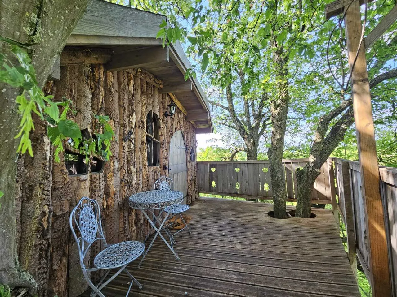 La Cabane dans les Arbres, cabane à Essuiles