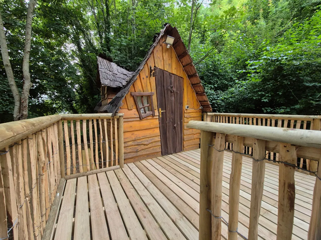 Cabane à Flanc de Colline, cabane à Cormeilles