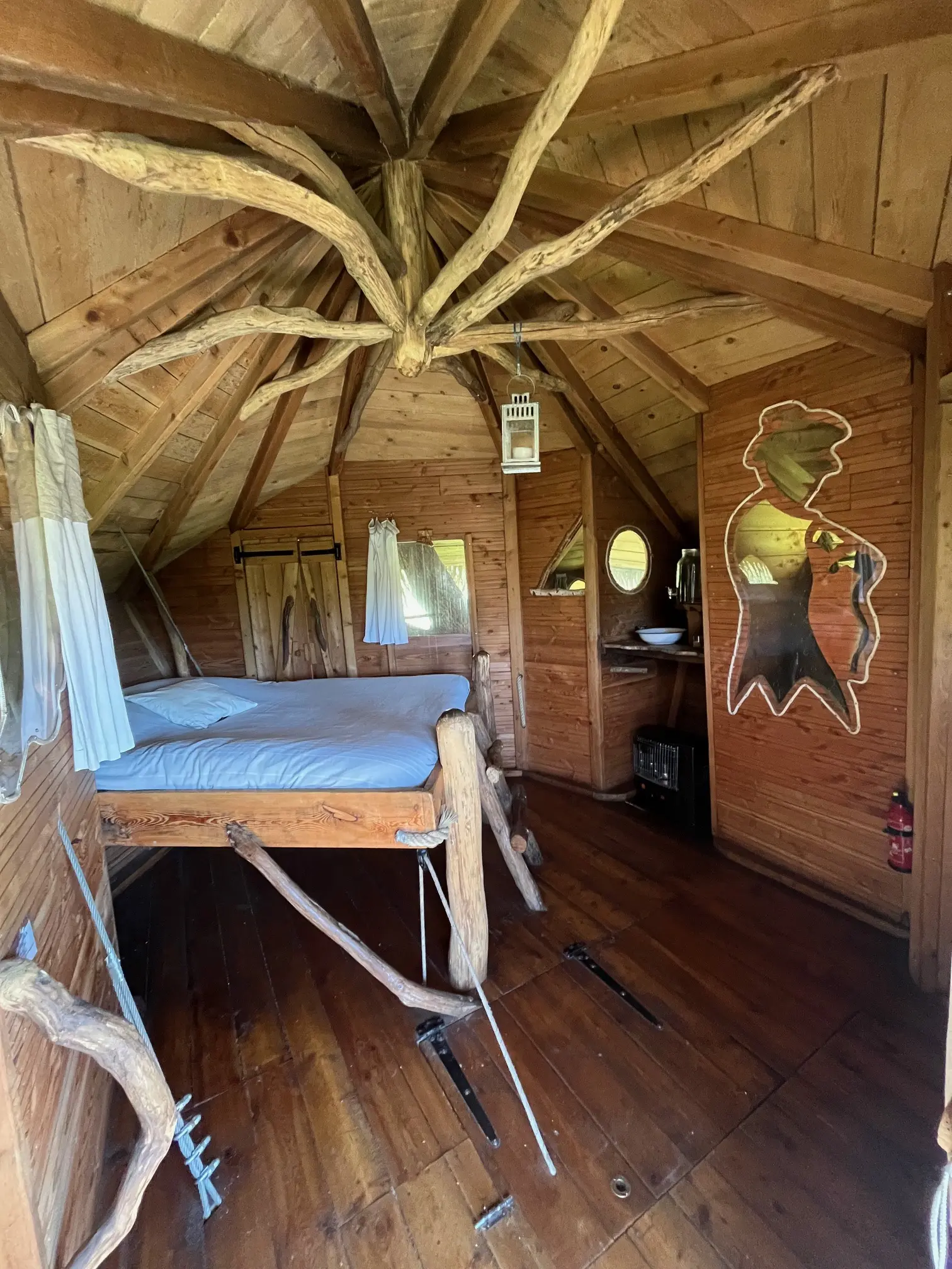 Cabane du Vieux Chêne à Saint-Germain-des-Essourts, photo 6