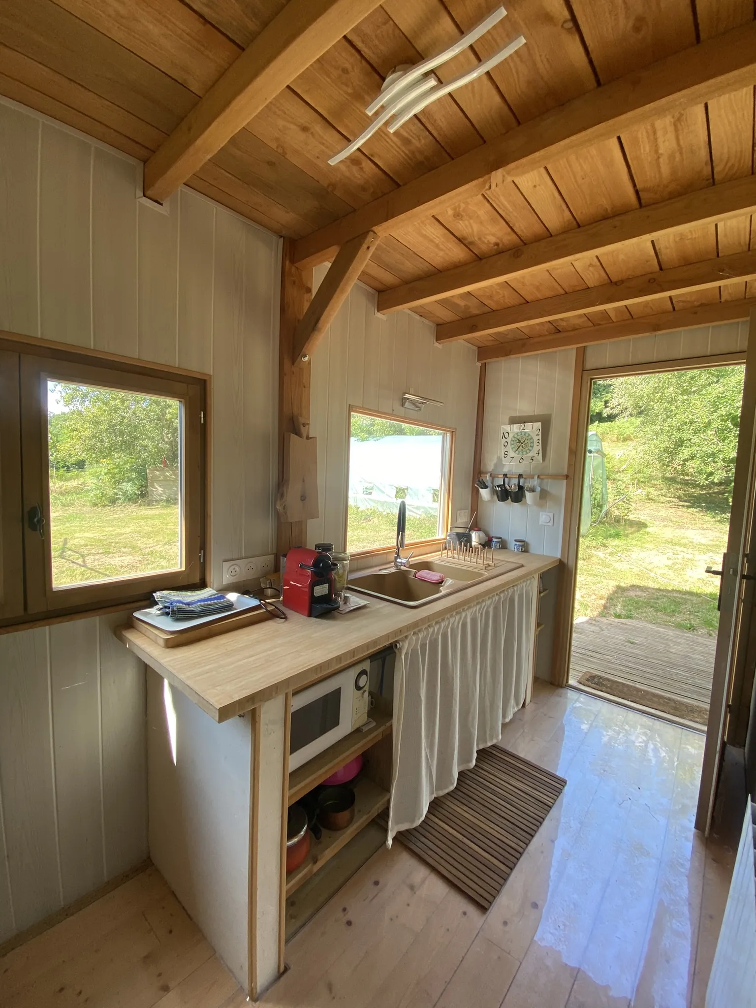 Cabane du chêne tricentenaire à Lamongerie, photo 4