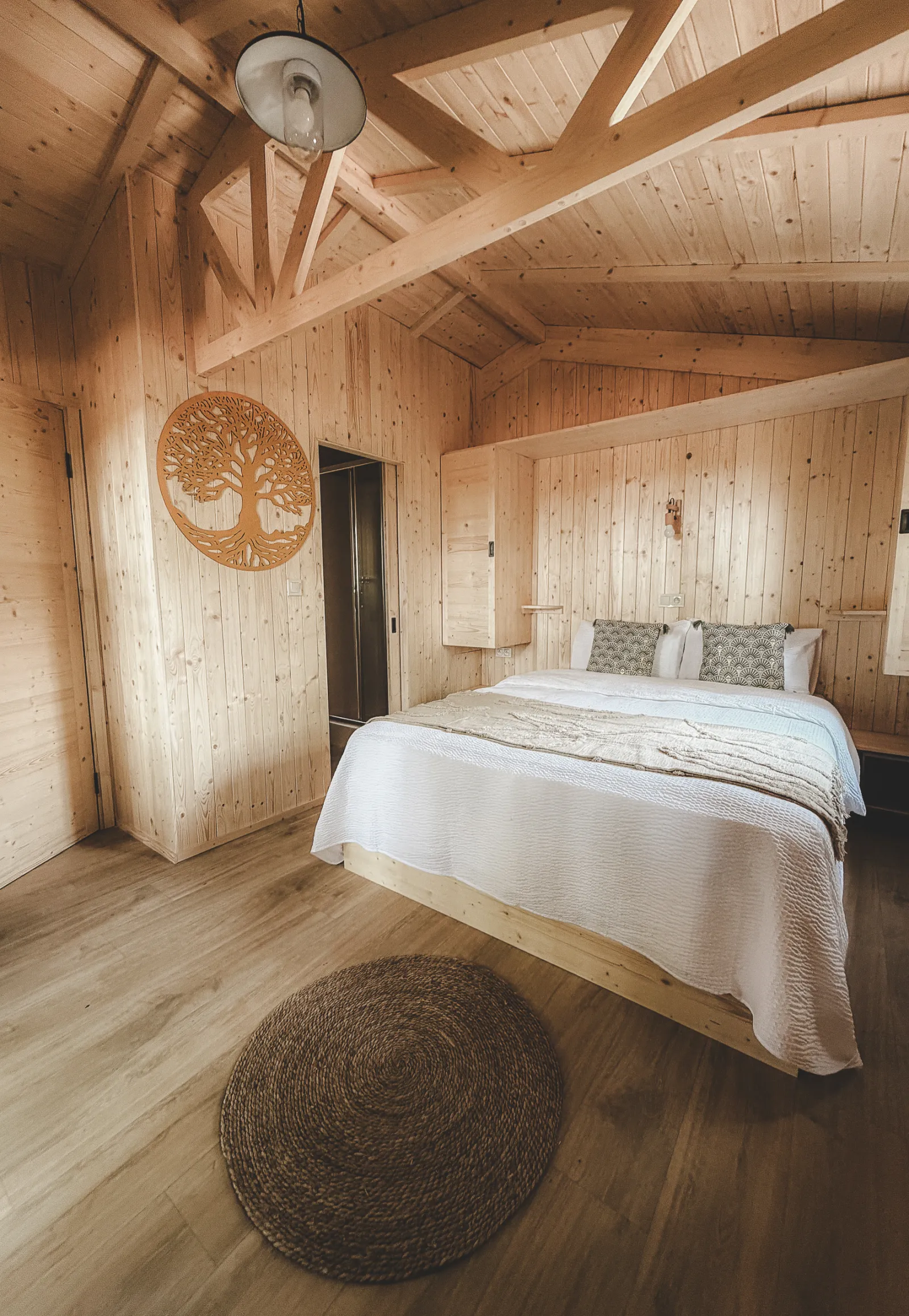 Cabane Auròra, cabane à Saint-Aubin-de-Nabirat