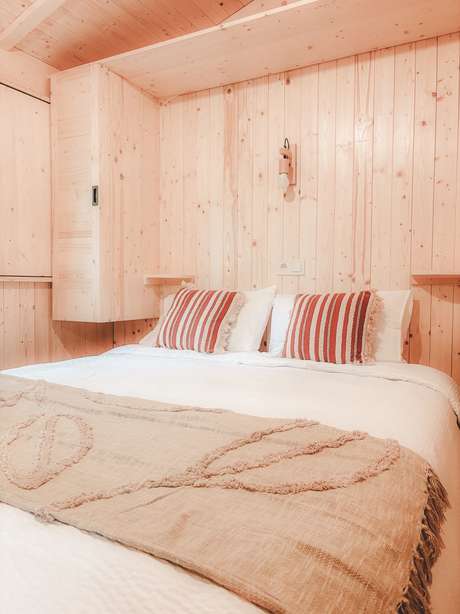 Cabane Tèrra à Saint-Aubin-de-Nabirat, photo 3