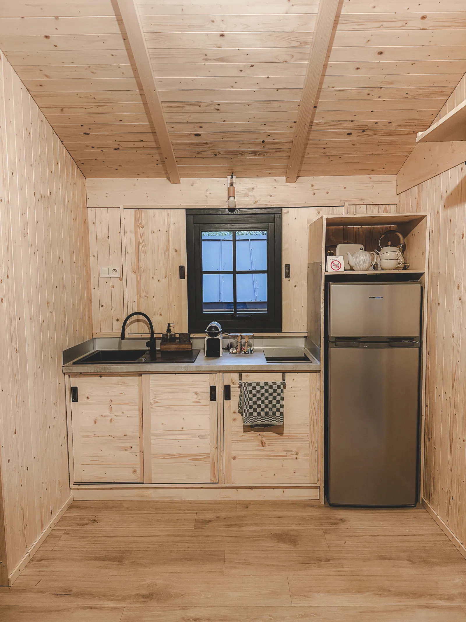 Cabane Tèrra à Saint-Aubin-de-Nabirat, photo 4