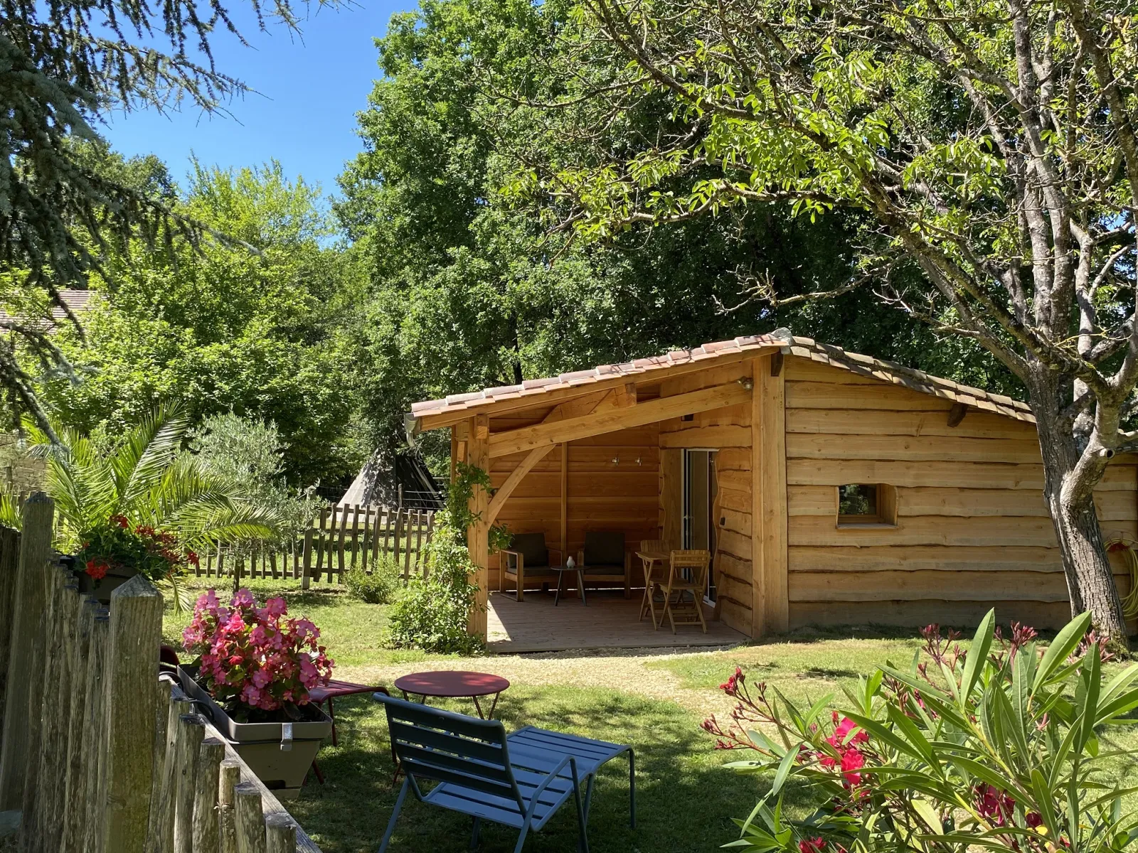 Cabane Jardin & Spa à Monsac, photo 4